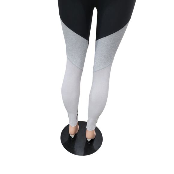 Outdoor Voices 7/8 Color Block Leggings Medium NWT TechSweat High Rise - Picture 12 of 16